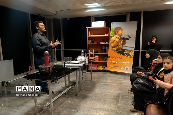 اردوی راهیان پیشرفت دانش‌آموزان دبیرستان فرزانگان استعداد درخشان ملارد به پارک علم و فناوری پردیس