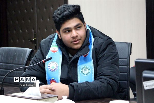 اولین نشست اعضای شوراهای دانش‌آموزی پسران گلبهار