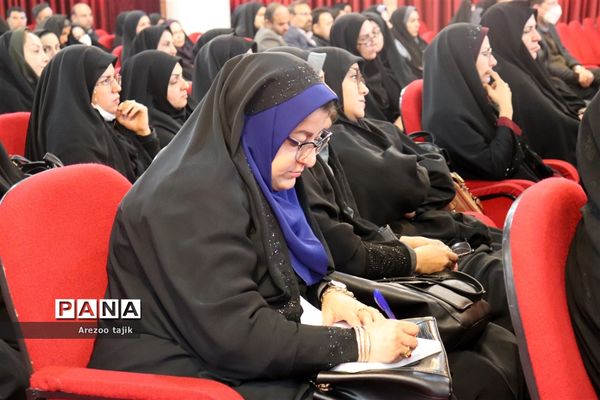 نشست دانش افزایی مدیران، معاونین و مربیان پرورشیِ مدارس ورامین