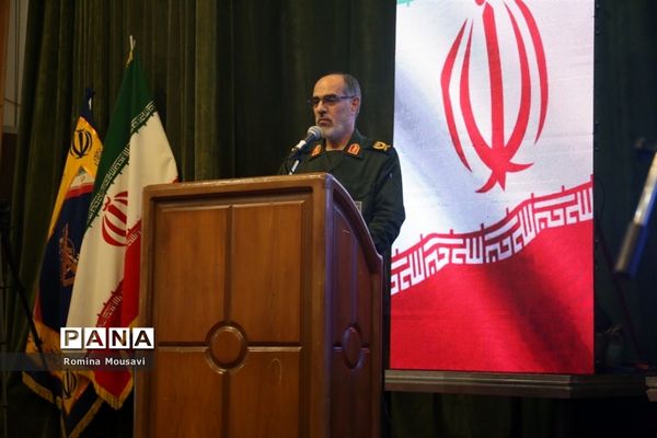 اختتامیه جشنواره فعالان فضای مجازی و تجلیل از برگزیدگان کنگره ملی 10 هزار شهید