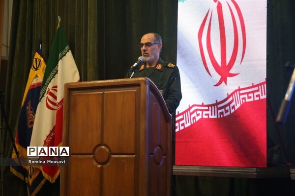 اختتامیه جشنواره فعالان فضای مجازی و تجلیل از برگزیدگان کنگره ملی 10 هزار شهید