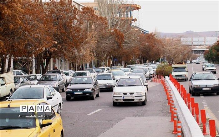 ترافیک در آزادراه‌های قزوین- کرج و ساوه- تهران سنگین است