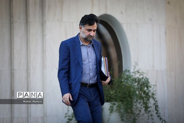 حاشیه جلسه هیات دولت - ۲۷ دی