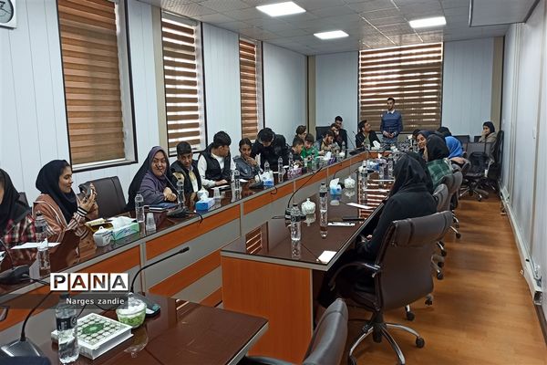 جلسه رؤسای شوراهای دانش‌آموزی در شهرستان ملارد