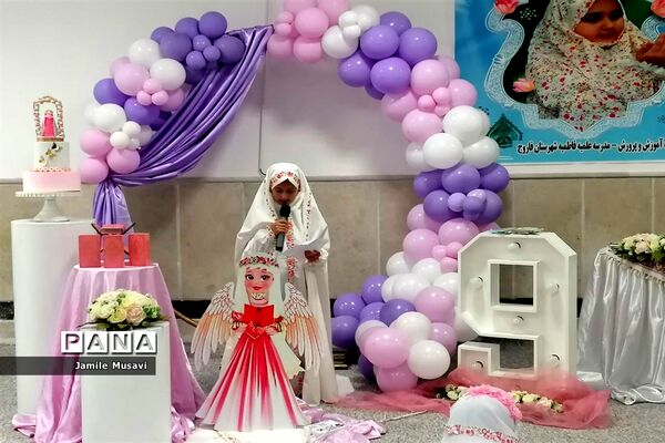 برگزاری مراسم معنوی جشن عبادت دانش‌آموزان دختر شهر فاروج در حوزه علمیه فاطمیه
