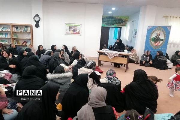 برگزاری مراسم معنوی جشن عبادت دانش‌آموزان دختر شهر فاروج در حوزه علمیه فاطمیه