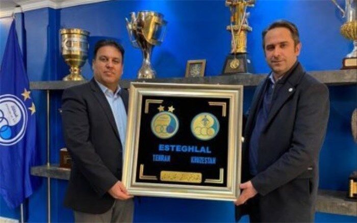 استقلالی‌ها پیمان خواهر‌خواندگی بستند