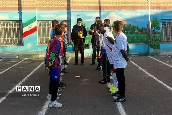 برگزاری مسابقات فوتبال با عنوان جام شهید سلیمانی در دبستان شهیدبهشتی یک