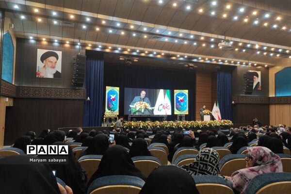 آیین اختتامیه دومین نمایشگاه هنرهای تجسمی ایثار در شیراز