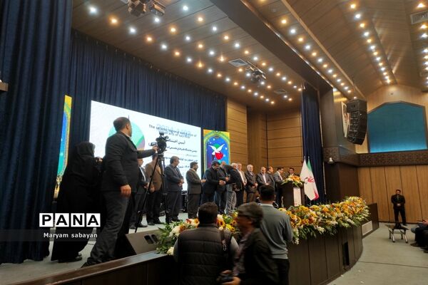 آیین اختتامیه دومین نمایشگاه هنرهای تجسمی ایثار در شیراز