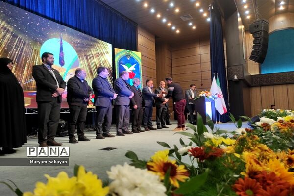 آیین اختتامیه دومین نمایشگاه هنرهای تجسمی ایثار در شیراز