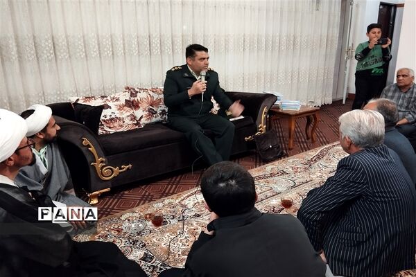 برگزاری هم اندیشی آشنایی با مسائل فضای مجازی در خلیل آباد