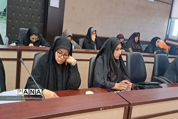 بزرگداشت هفته شوراهای آموزش و پرورش در گلوگاه