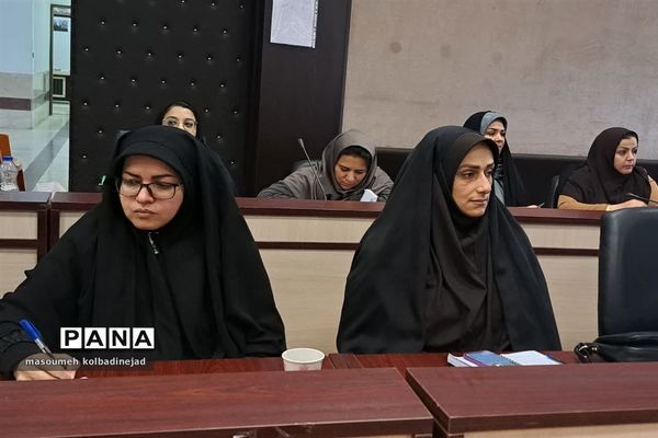 بزرگداشت هفته شوراهای آموزش و پرورش در گلوگاه