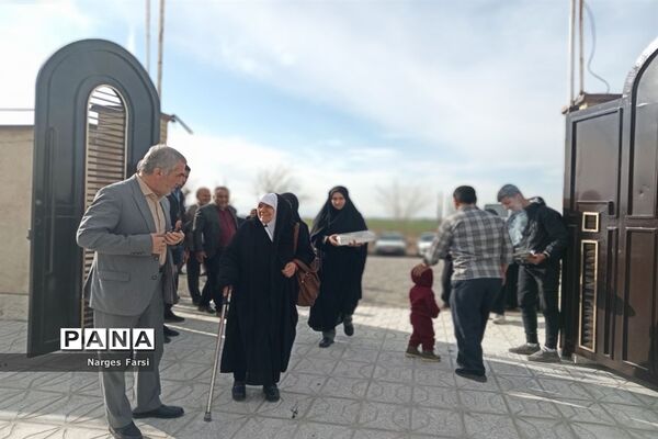 افتتاح طرح توسعه 3 کلاسه دبستان برکت محمود‌آباد قم