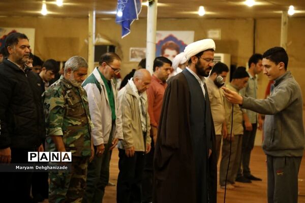 اعزام بیش از ۱۴۰ دانش‌آموز پسر مهریزی به اردوی راهیان نور