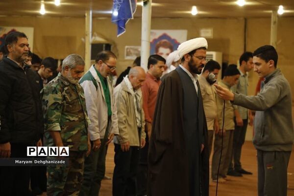 اعزام بیش از ۱۴۰ دانش‌آموز پسر مهریزی به اردوی راهیان نور