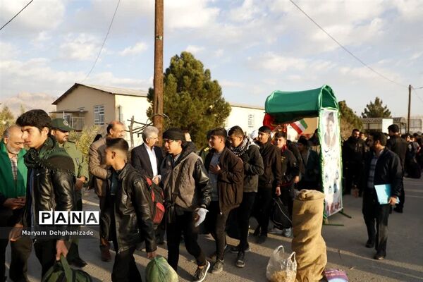 اعزام بیش از ۱۴۰ دانش‌آموز پسر مهریزی به اردوی راهیان نور