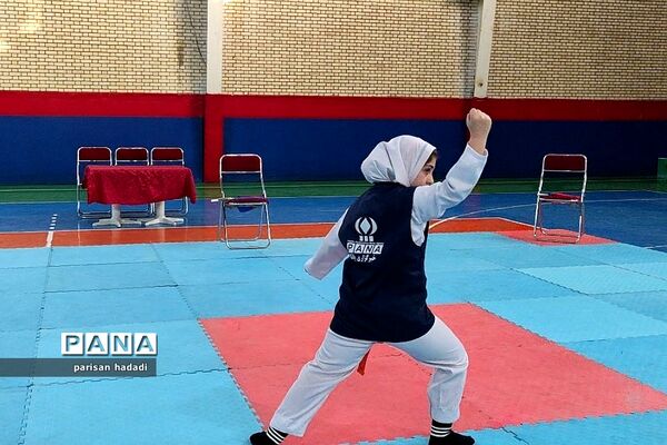 آغاز جام باشگاه‌های شهرداری شهرستان شهریار ویژه‌ی دختران در شهرک‌ وائین