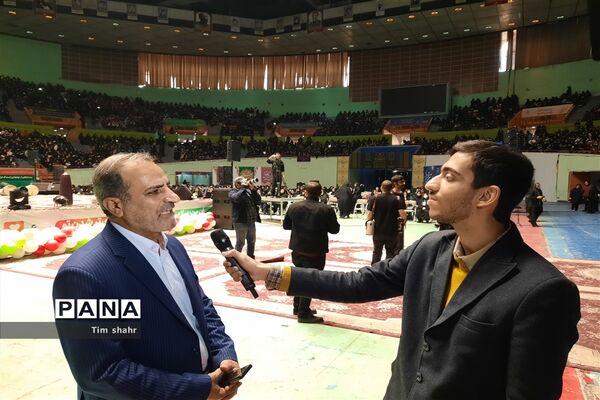 همایش بزرگ جشن تکلیف سیاسی دانش‌آموزان رأی اولی شهر تهران