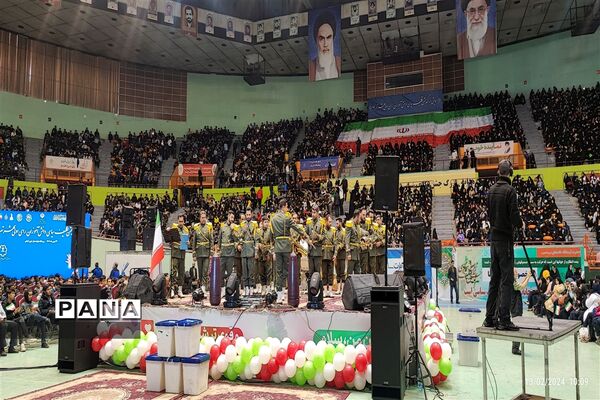همایش بزرگ جشن تکلیف سیاسی دانش‌آموزان رأی اولی شهر تهران