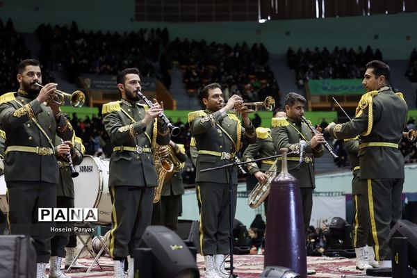 جشن تکلیف سیاسی دانش‌آموزان رأی اولی‌‌