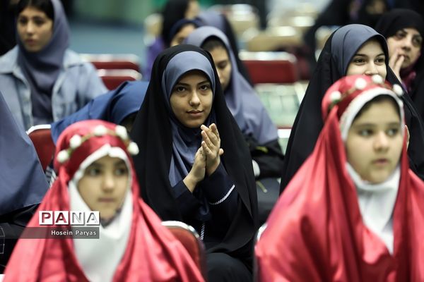 جشن تکلیف سیاسی دانش‌آموزان رأی اولی‌‌