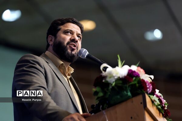 جشن تکلیف سیاسی دانش‌آموزان رأی اولی‌‌