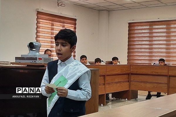 دیدار دانش‌آموزان دبستان پسران آفتاب با پاسداران سپاه ناحیه حضرت روح الله(ره) باقرشهر