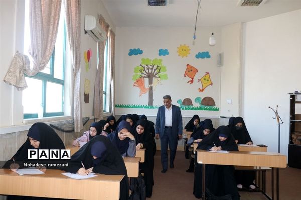 برگزاری مسابقات پژوهشی قرآن متوسطه اول سطح ناحیه