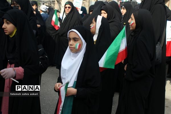 جشن تولد ۴۵ سالگی انقلاب اسلامی در گلوگاه