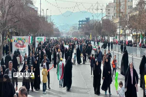 نمایش شکوه اقتدار و همبستگی