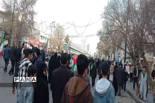 نمایش شکوه اقتدار و همبستگی