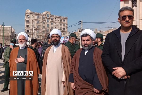 حضور پرشور مردم کهریزک و باقرشهر در راهپیمایی ۲۲بهمن