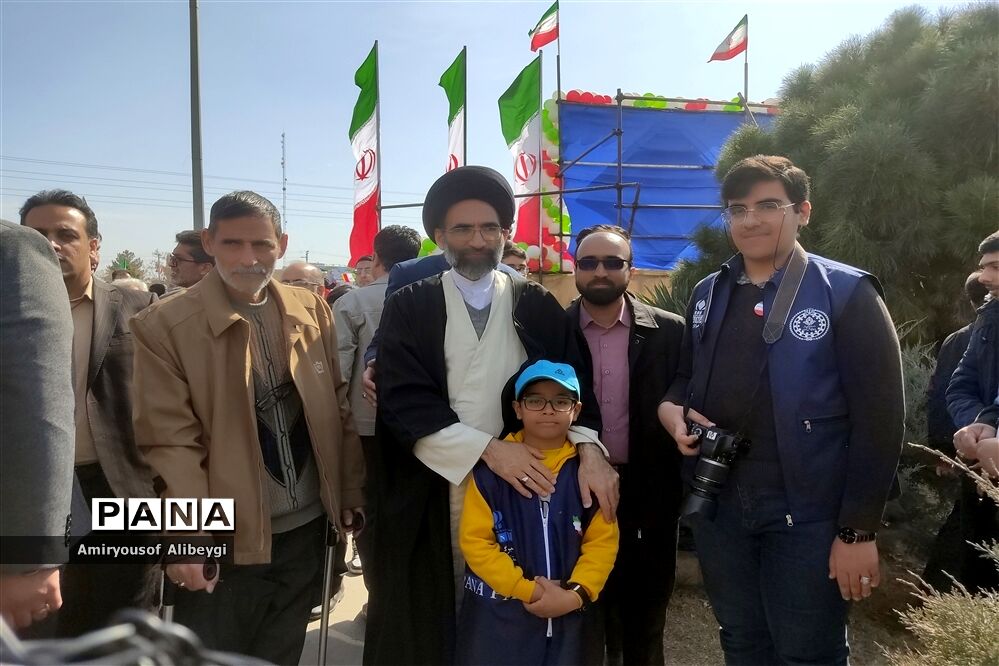 جشن پرشور انقلاب در کاشان