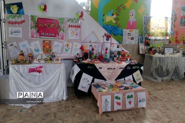 بازدید فرماندار فیروزکوه از نمایشگاه دستاوردهای دانش‌آموزی در شهرستان فیروزکوه