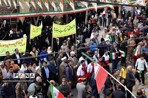 راهپیمائی یوم الله 22 بهمن دربهاباد
