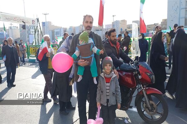 سالروز پیروزی انقلاب اسلامی، شکوهمند و پرنشاط