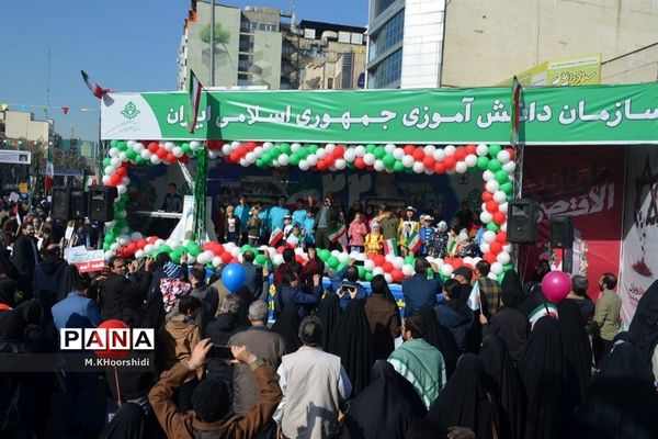 سالروز پیروزی انقلاب اسلامی، شکوهمند و پرنشاط