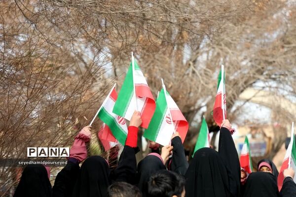 راهپیمایی باشکوه مردم ابرکوه در روز ۲۲ بهمن