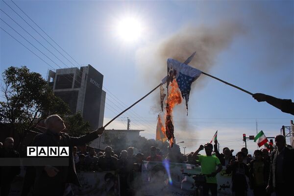 قاب‌های ماندگار از ۴۵ سالگی انقلاب اسلامی