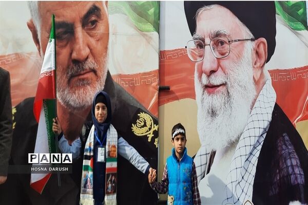 مراسم باشکوه ۲۲بهمن در جوار امام مهربانی‌ها