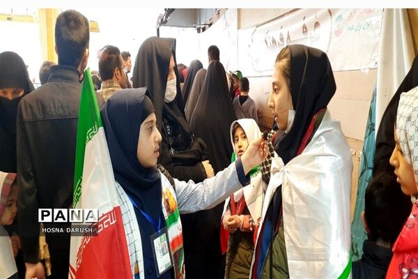 مراسم باشکوه ۲۲بهمن در جوار امام مهربانی‌ها