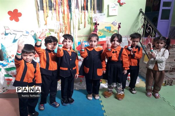 بر‌پای نمایشگاه مهد‌انقلاب ‌به‌مناسبت ۲۲بهمن‌