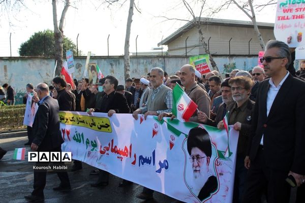 گام‌های استوار مردم آمل در چهل و پنجمین فجر انقلاب