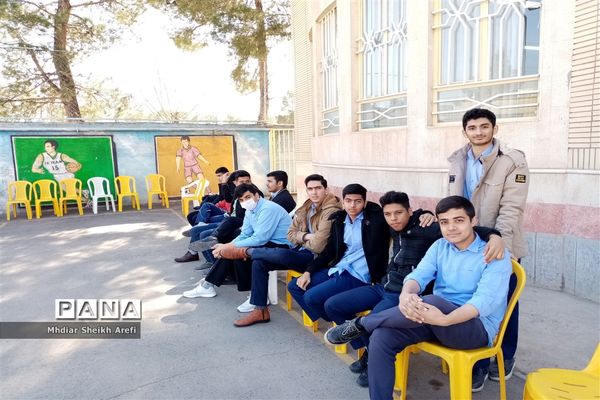 برگزاری مسابقات ورزشی دبیرستان نمونه آیت الله خامنه‌ای کاشمر