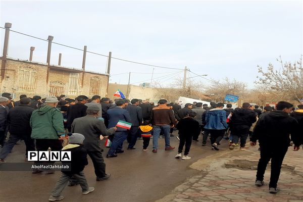 برگزاری راهپیمایی باشکوه 22 بهمن ماه در شهر کندر
