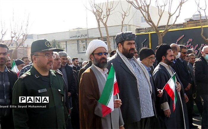 امروز به برکت همه‌ مجاهدت‌ها، از گردنه‌های بسیار سرسختی عبور کرده‌ایم