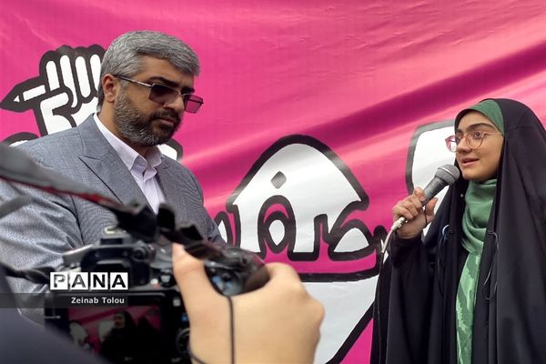 حضور پرشور مردم و مسئولان مشهدی در غرفه میدان ۱۴ صفر دو