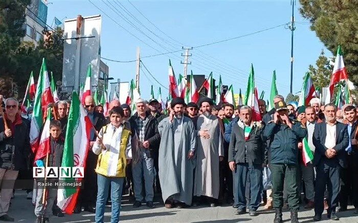 خروش گسترده مردم غیور شهرستان پردیس در راهپیمایی 22 بهمن